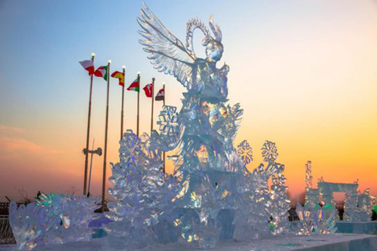 冬天就要去看這樣一場冰雕展覽活動，體驗現(xiàn)實版的“冰雪奇緣”