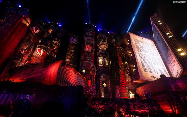 智慧之書：2012比利時(shí)Tomorrowland電子音樂節(jié)酷呆了