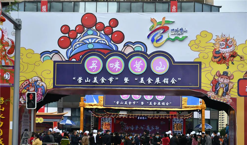 美食節(jié)活動(dòng)開(kāi)始了，策劃的一個(gè)個(gè)美食攤位簡(jiǎn)直就是吃貨們的愛(ài)