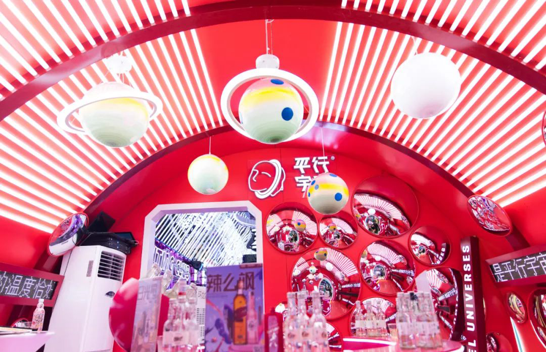 巨型瓶快閃店活動(dòng)策劃自帶氣場，顏值到口味都秒“鯊”你心